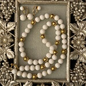 Vintage Napier Elegant White and Gold Beaded Necklace with Drop Earrings